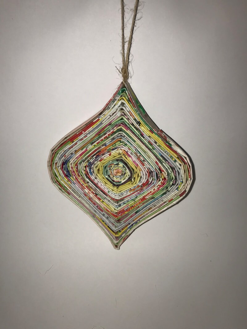Hand Quilled Recycled Magazine Ornament #QO10673